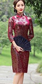 3/4-sleeve Mid-length Exquisite Velvet Cheongsam (RM)