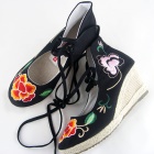 Wedge Heel Mudan Peony Embroidery Boots (Black)