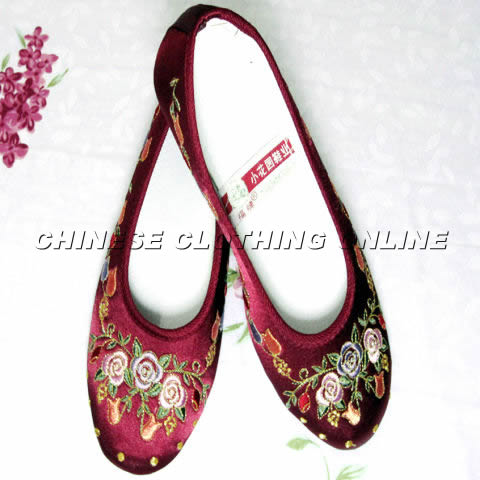 Mid Heel Pomegranate Flower Embroidery Shoes (Multicolor)