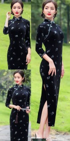 3/4-sleeve Long-length Exquisite Velvet Cheongsam (RM)