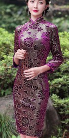 3/4-sleeve Mid-length Exquisite Velvet Cheongsam (RM)